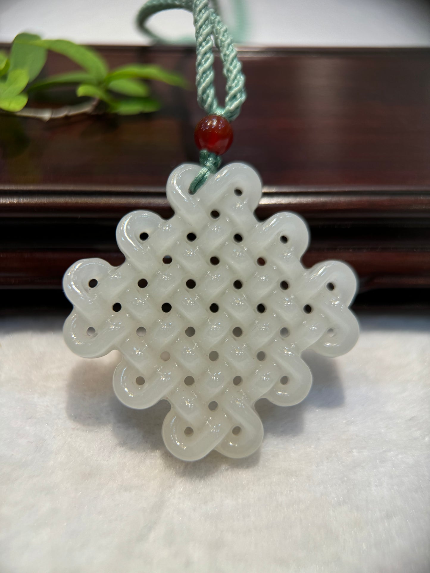 Nephrite Endless Knot Pendant (P135)