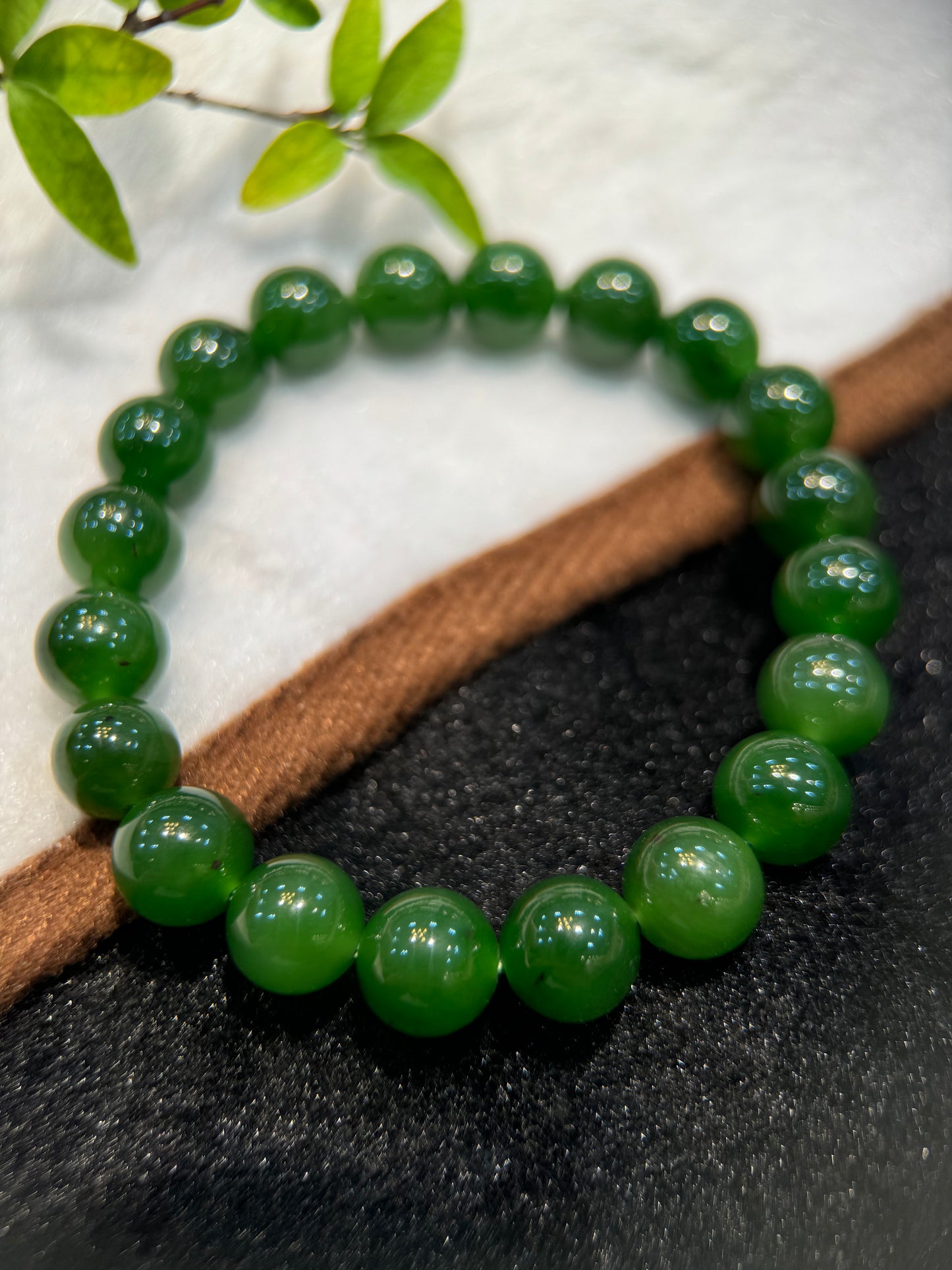 Green Nephrite (碧玉）Bracelet (B012)