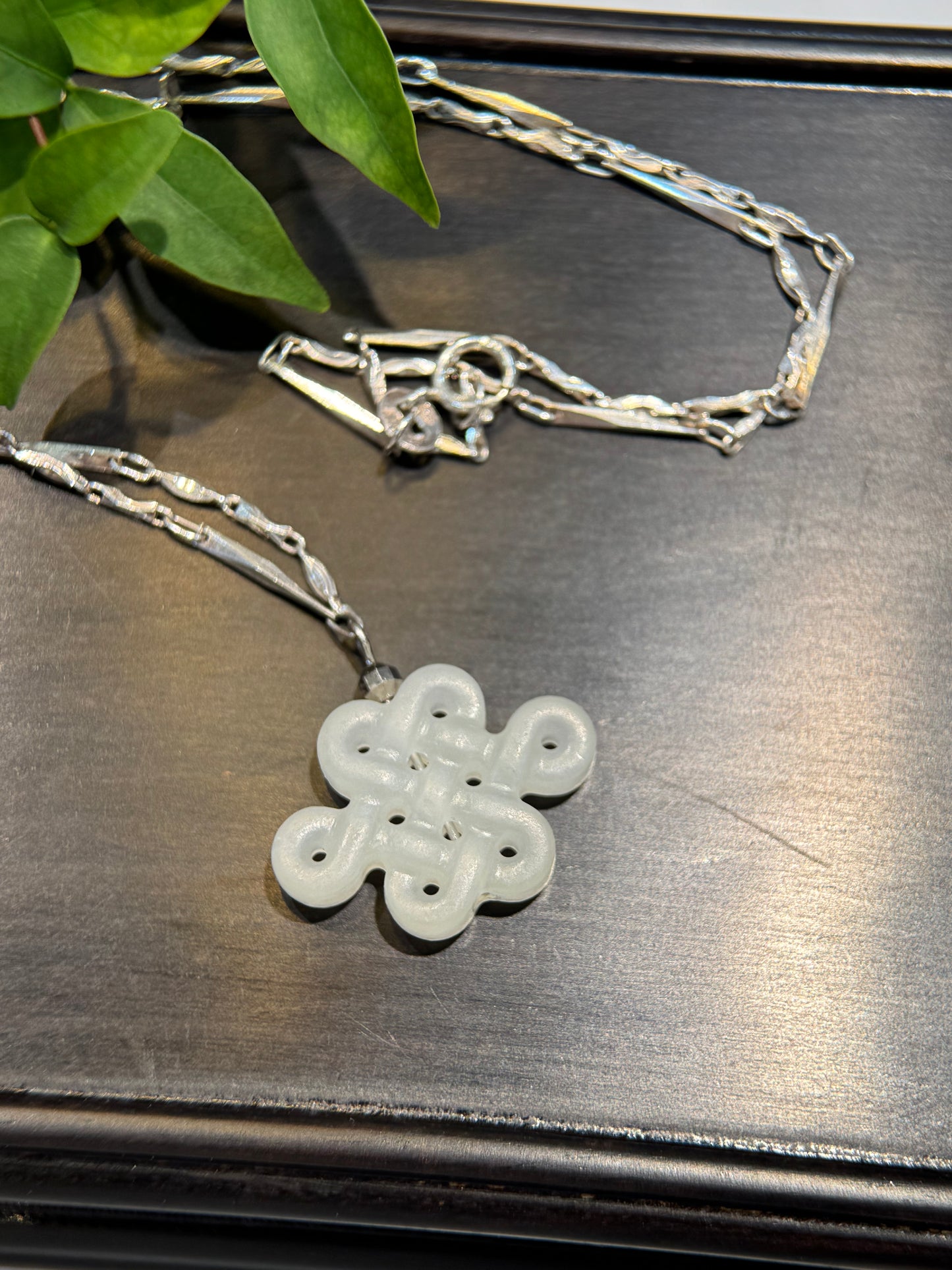 Nephrite Endless Knot Pendant (P141)