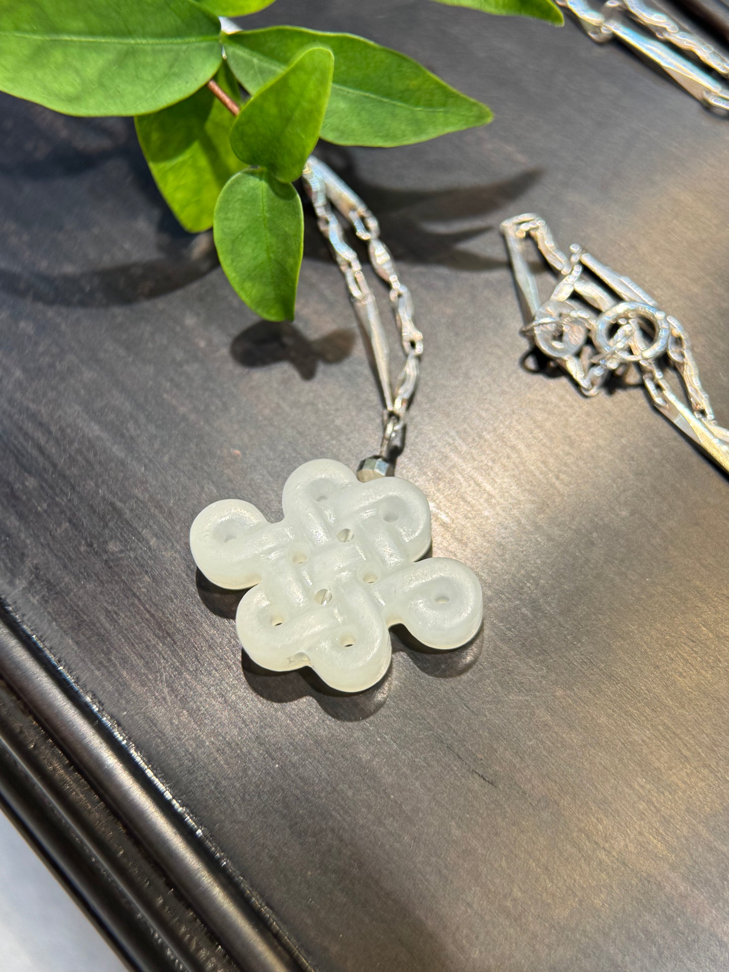 Nephrite Endless Knot Pendant (P141)