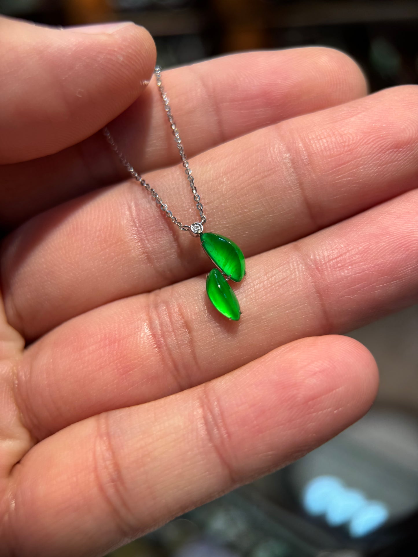 Green Irregular Shape Pendant (P142)