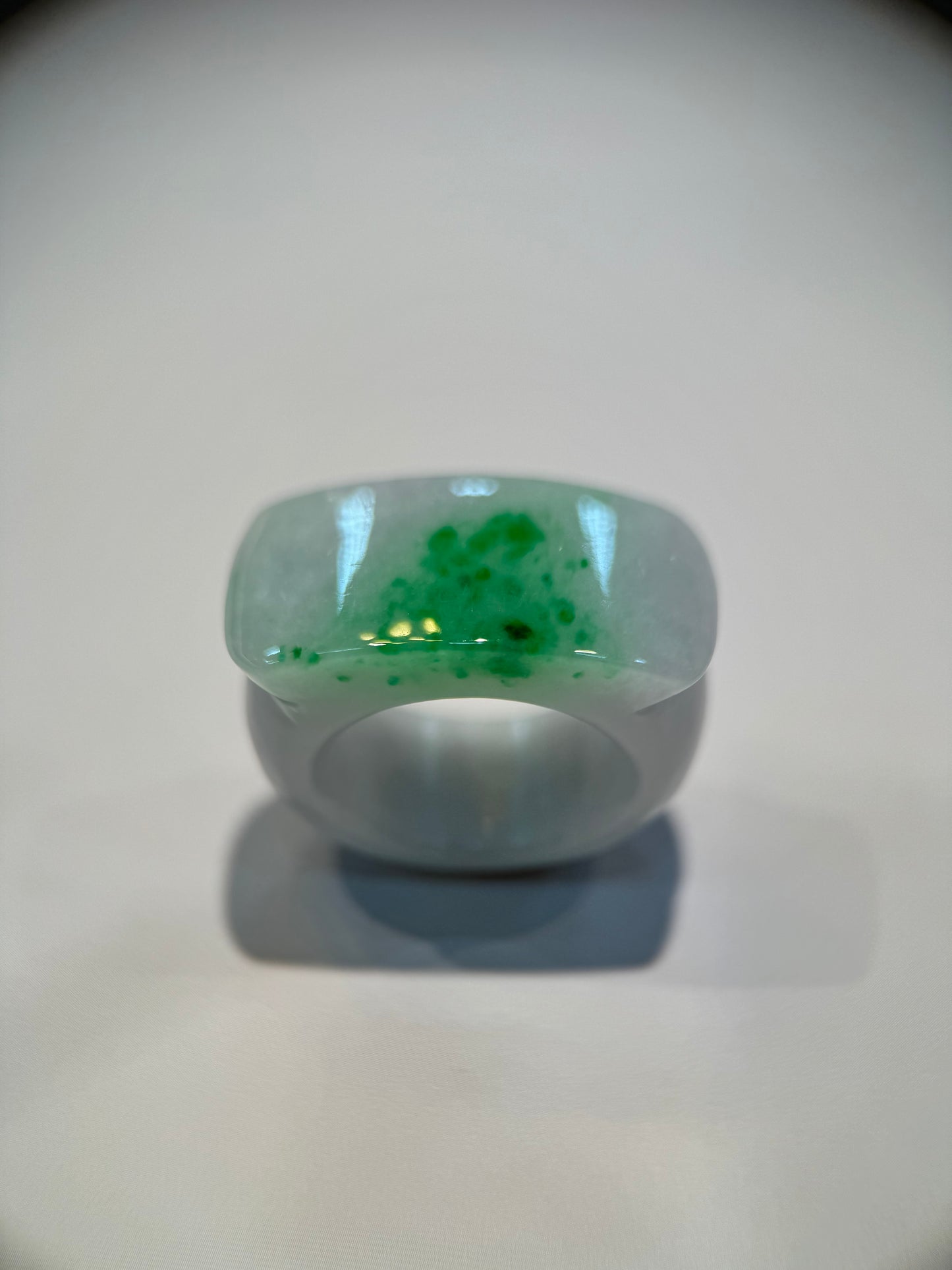 Green Saddle Jade Ring (R118)