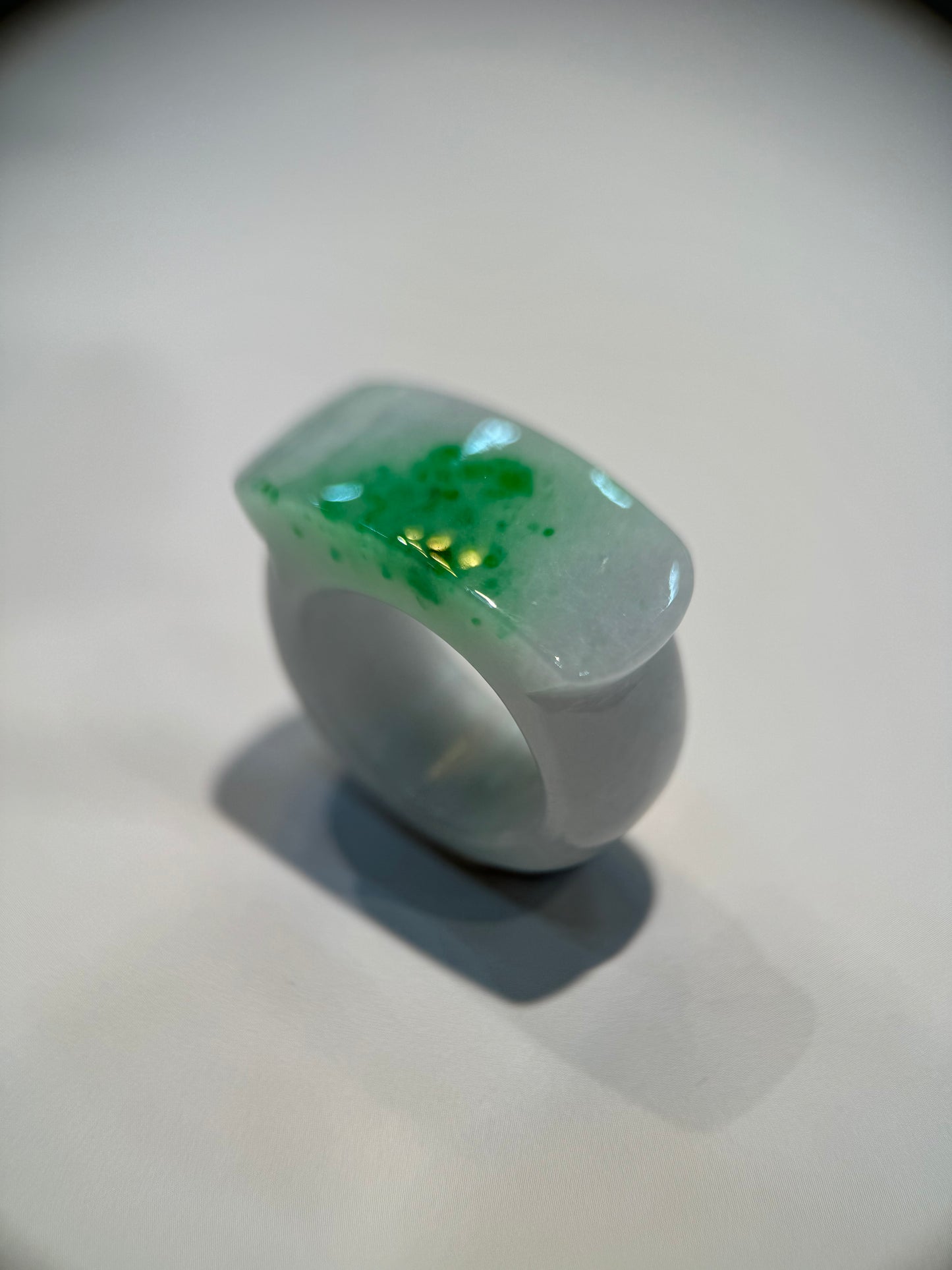 Green Saddle Jade Ring (R118)