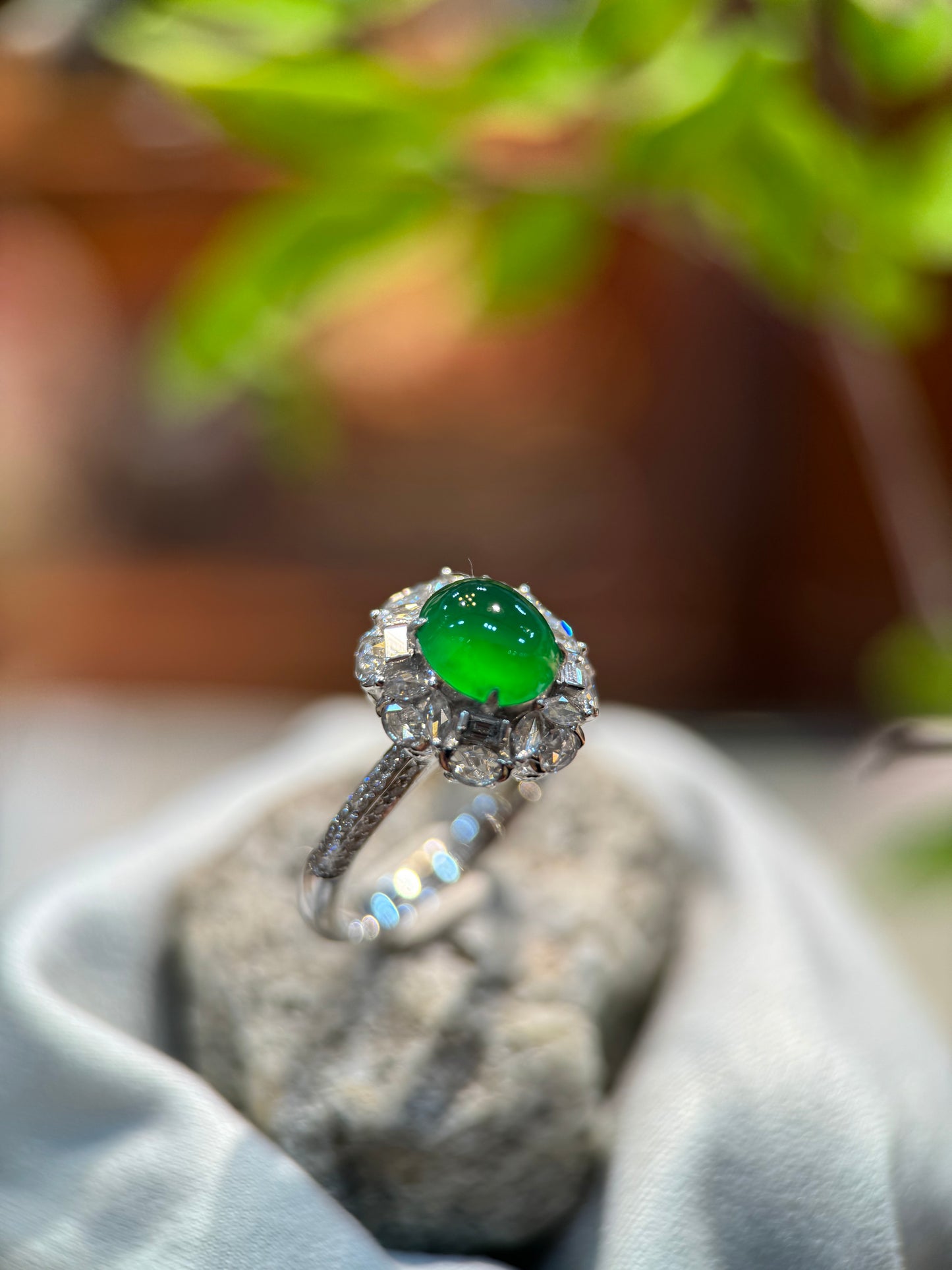 Green Cabochon Jade Ring (R120)