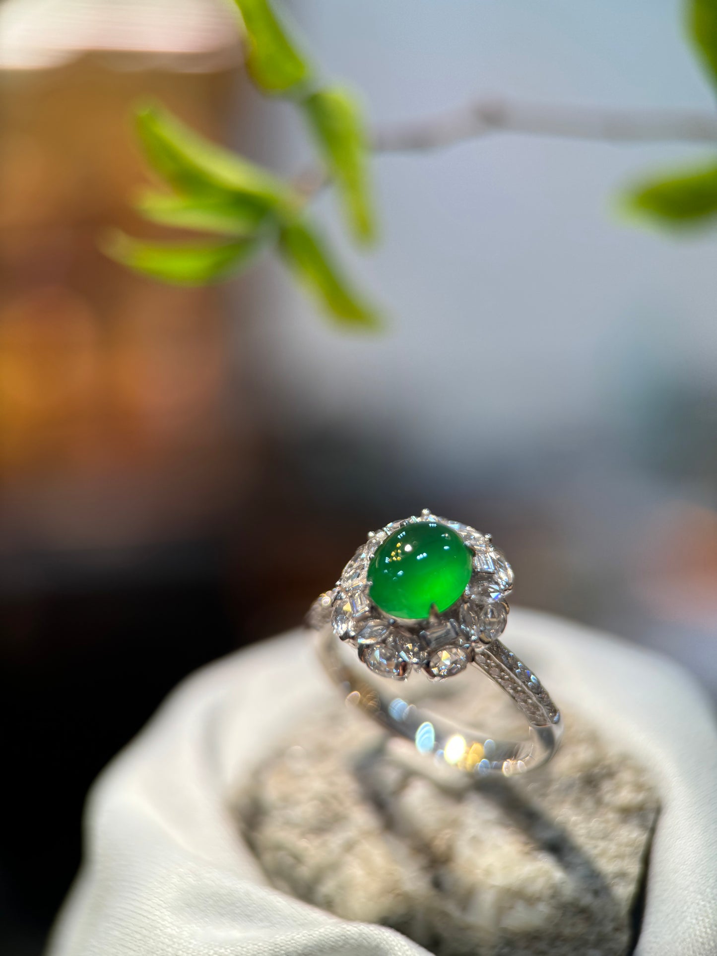 Green Cabochon Jade Ring (R120)