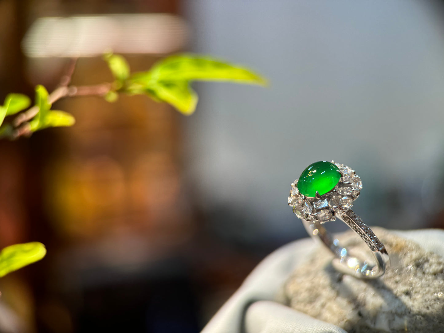 Green Cabochon Jade Ring (R120)