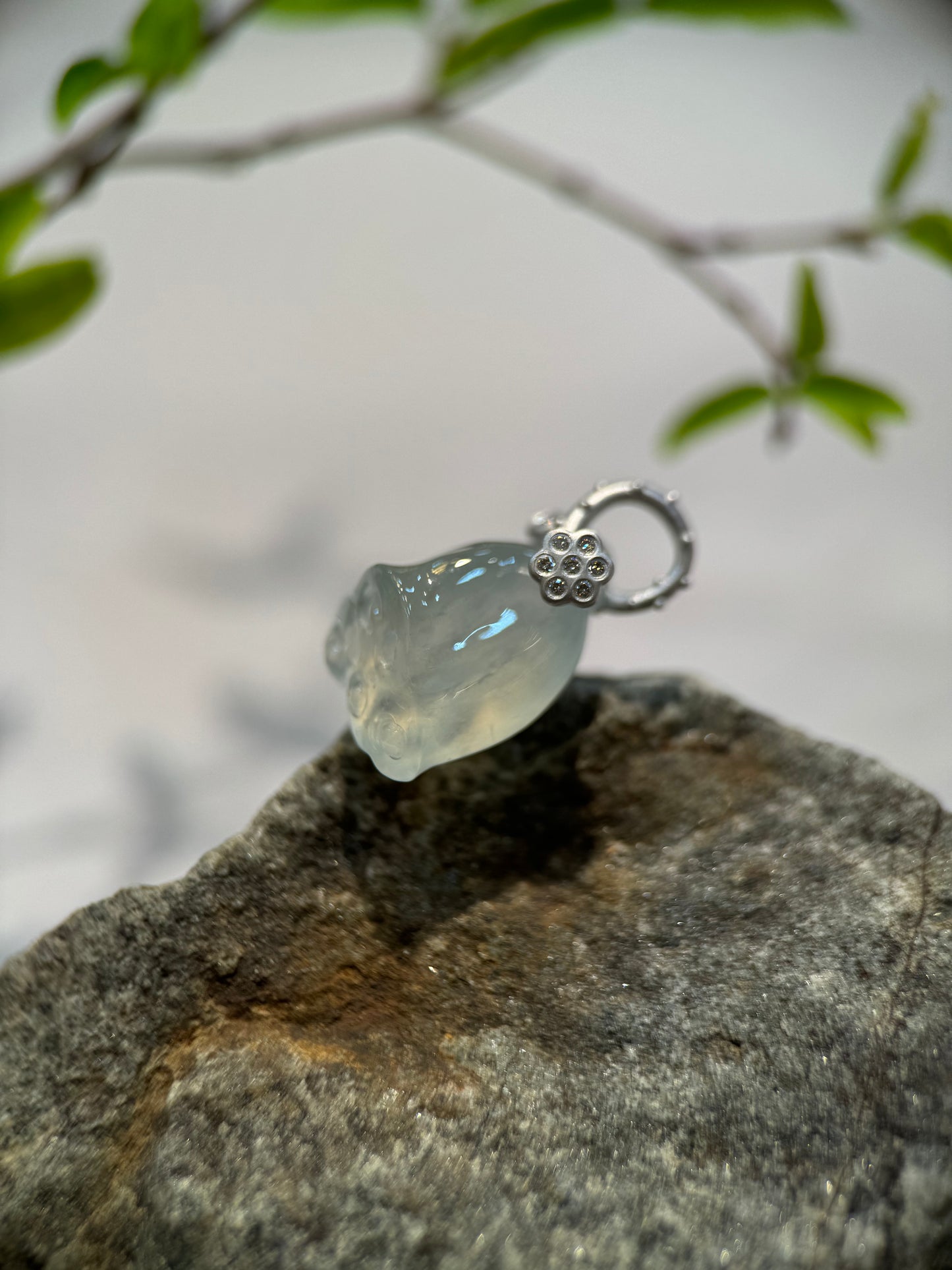 Icy Lotus Pod Pendant (P119)