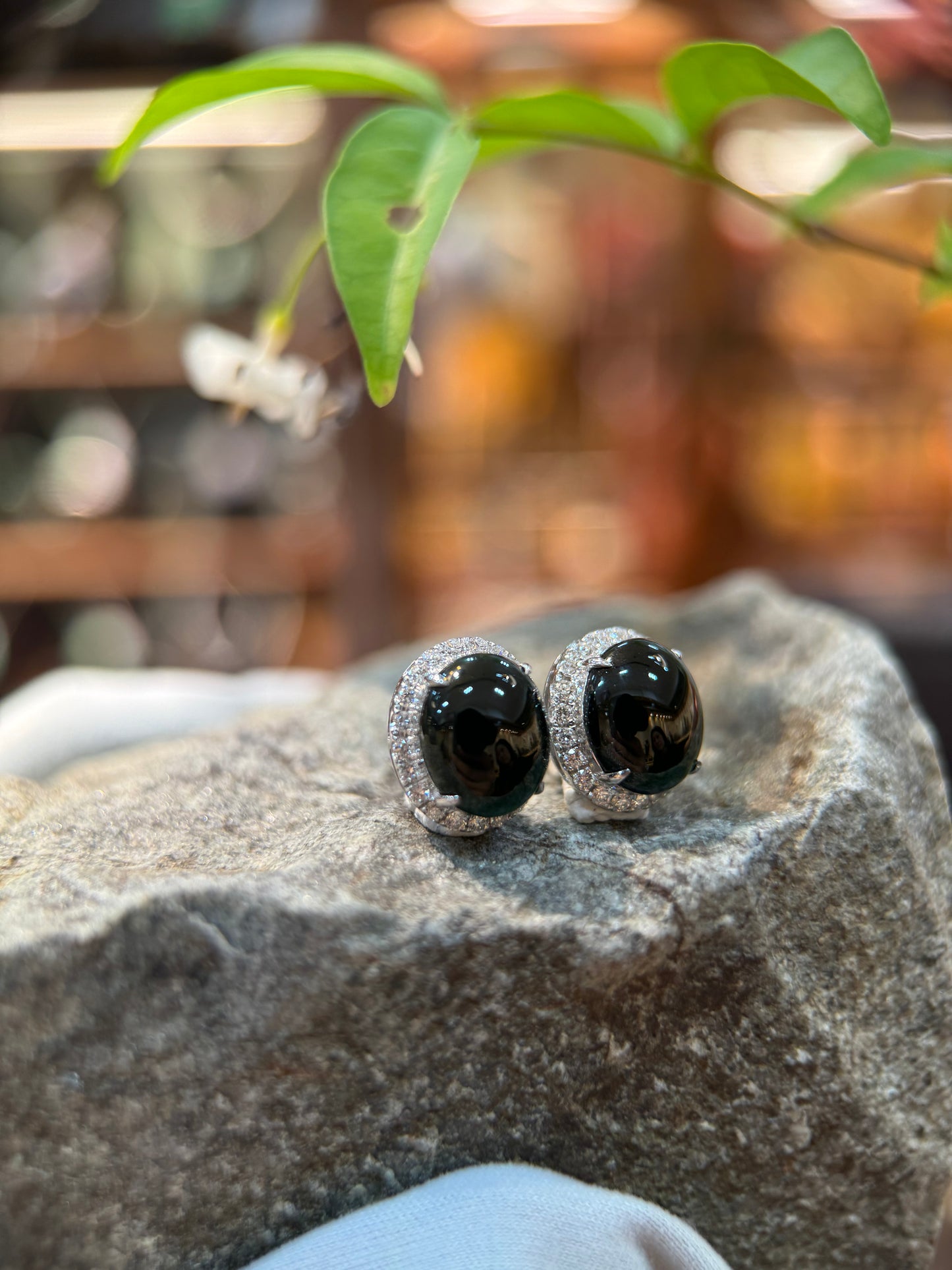 Omphacite Cabochon Earring (E306）