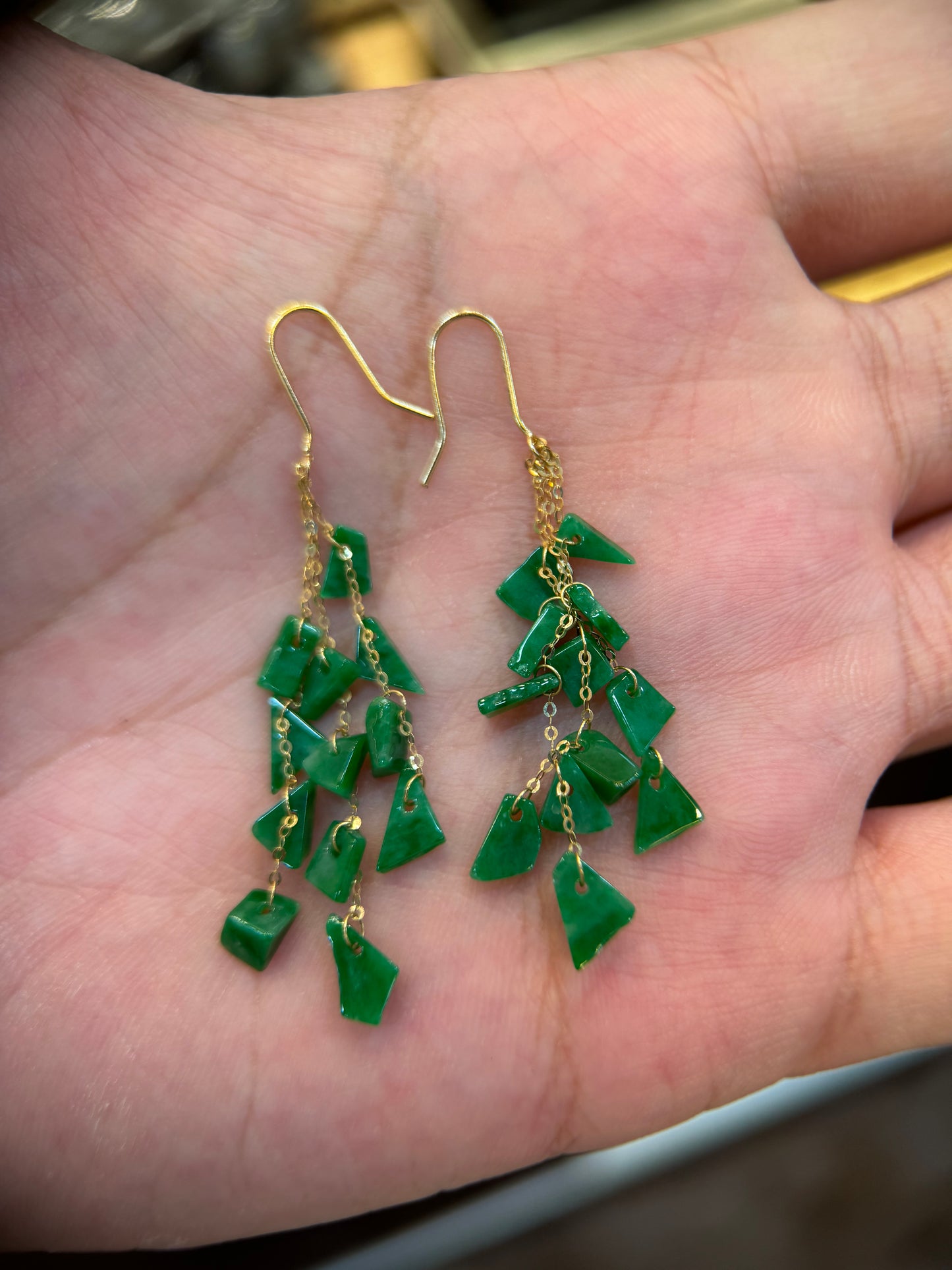 Irregular Shape Green Earring (E307)