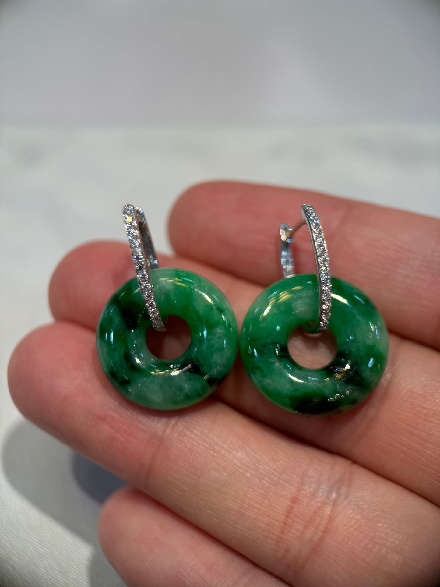 Dark Green Donut Shape Jade Earring (E308）