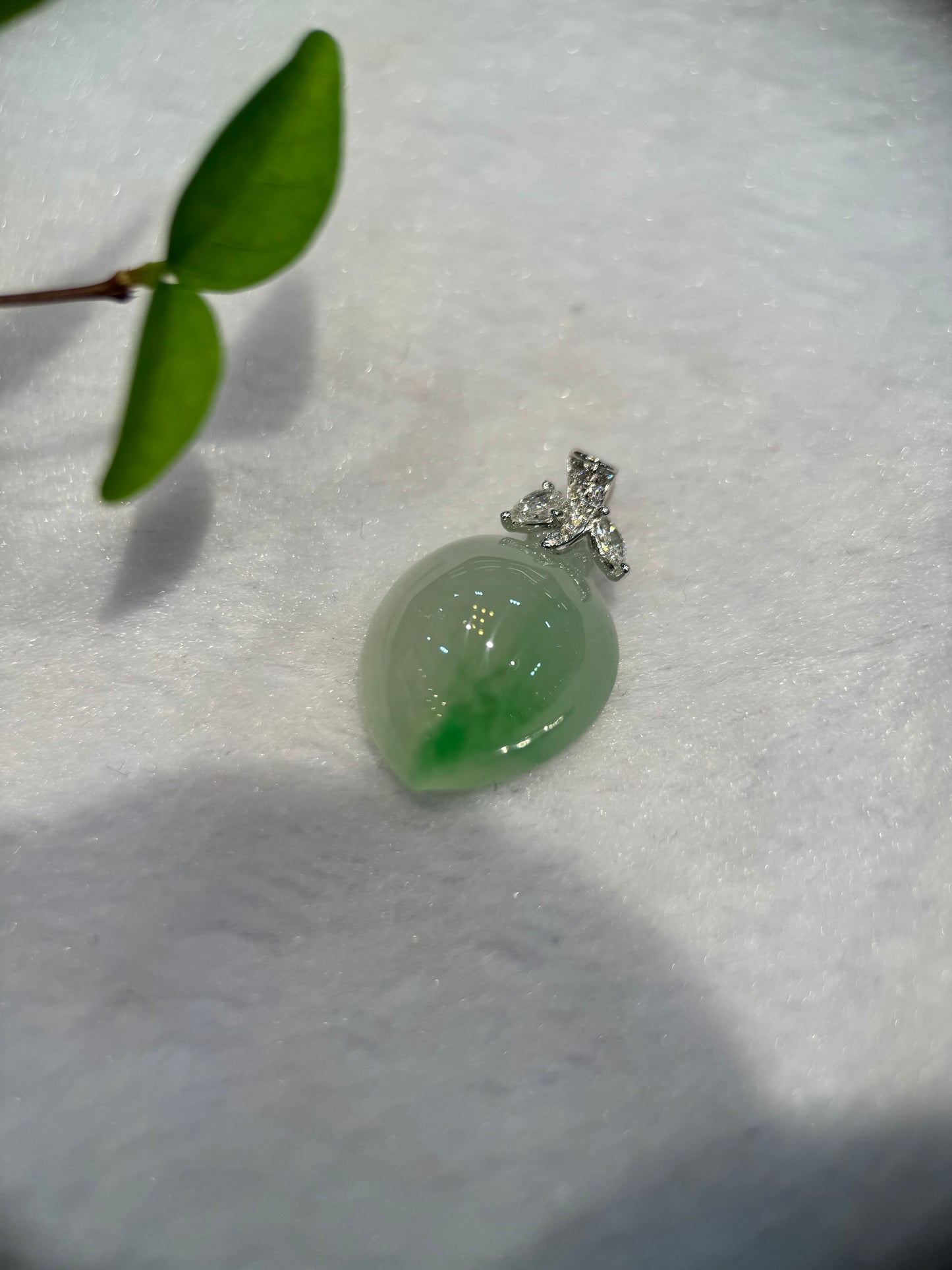 Icy Green Peach Pendant (P127)