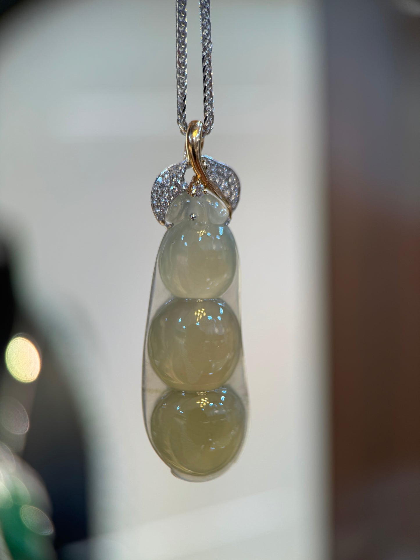 Icy Honey Peapod Pendant (P112)