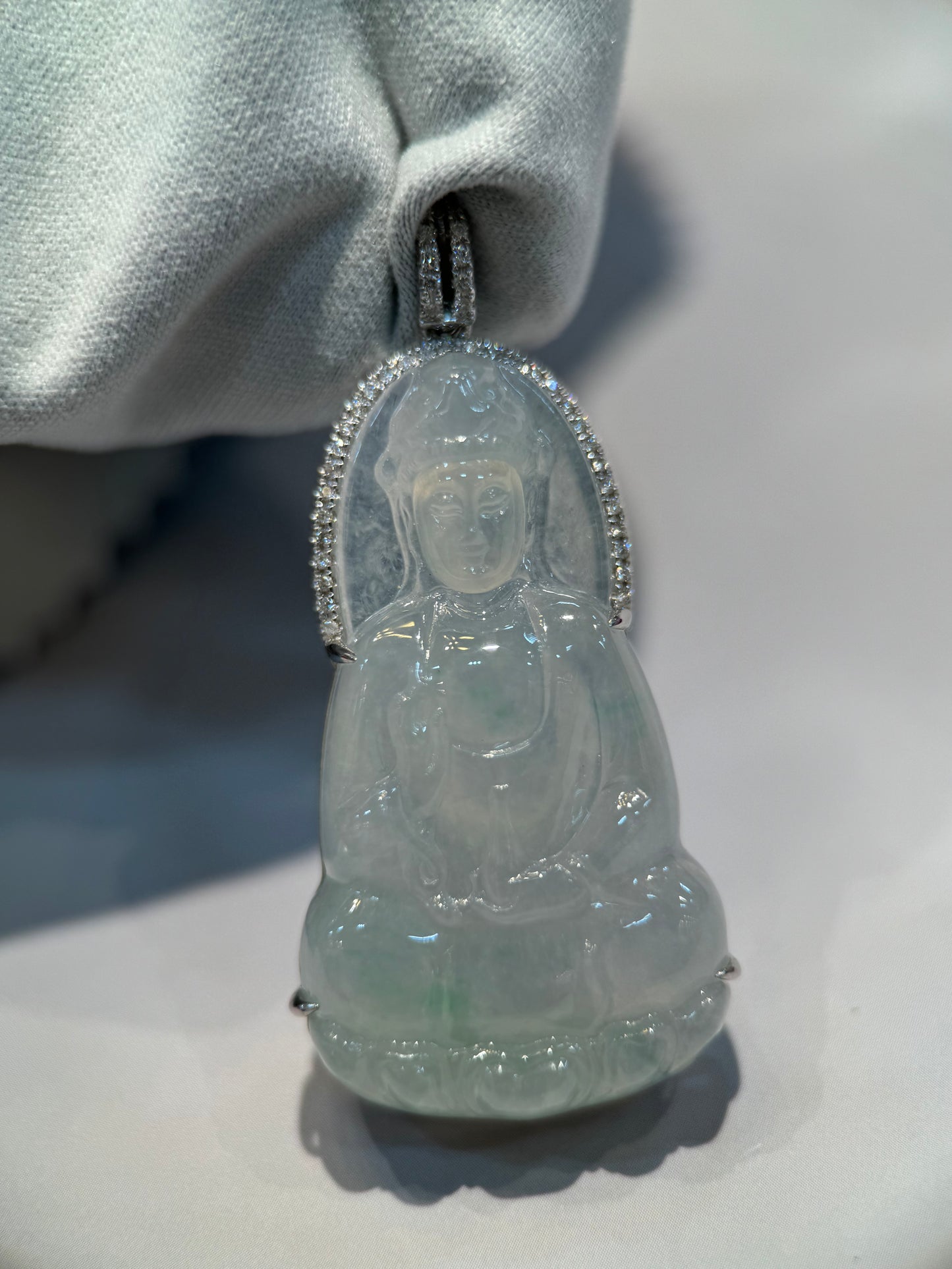 Icy Goddess of Mercy Pendant (P118)