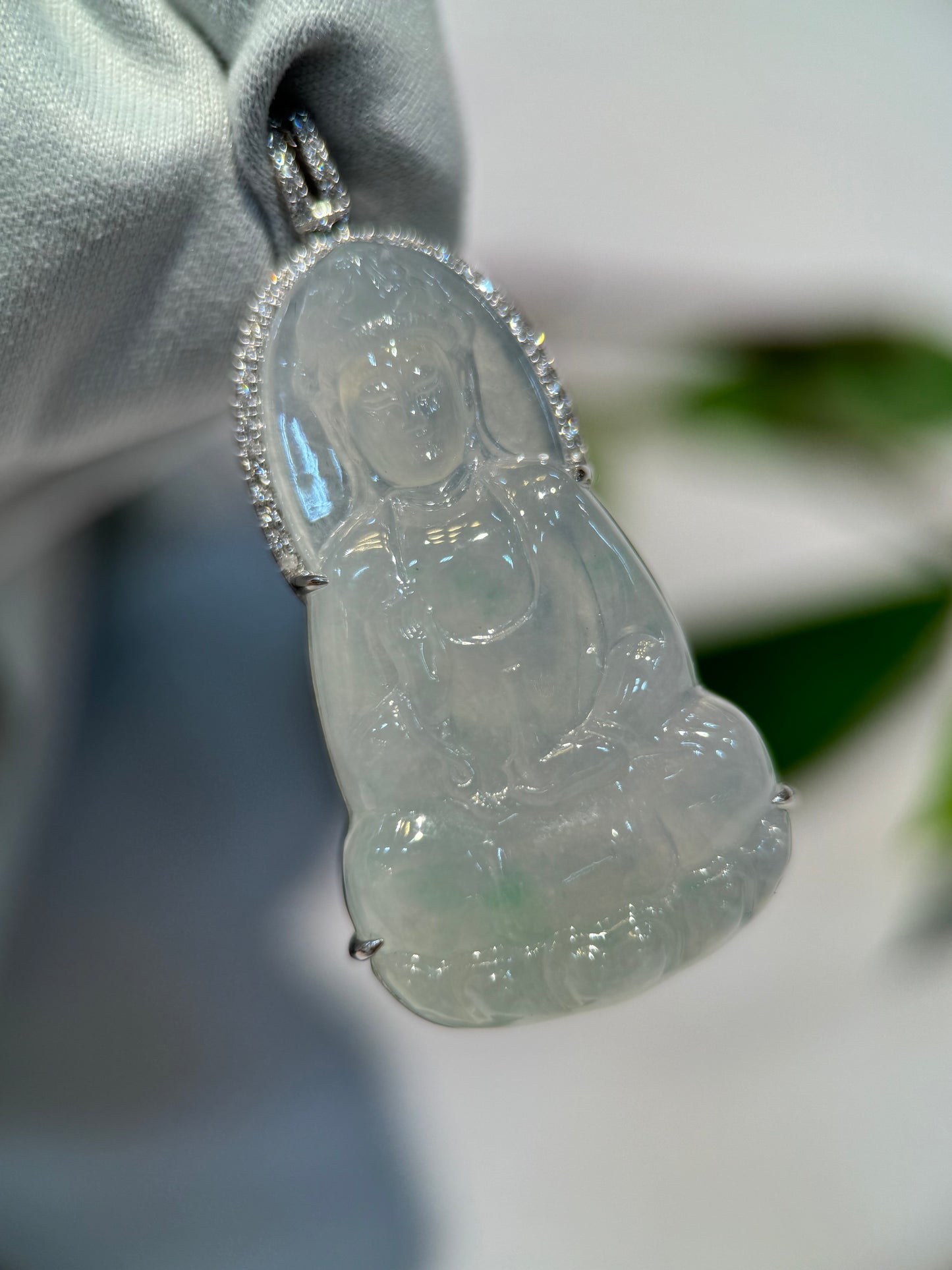 Icy Goddess of Mercy Pendant (P118)