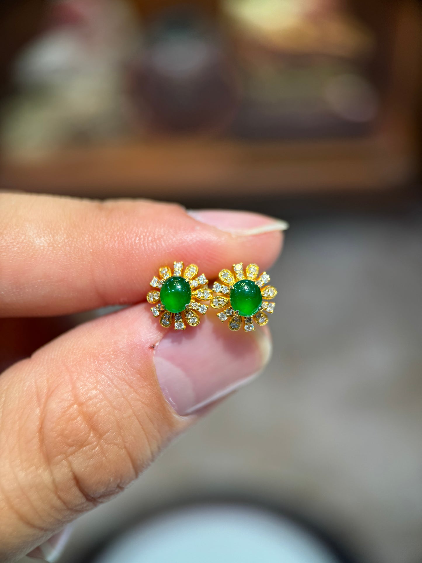 Green Cabochon Ear Stud (E304)