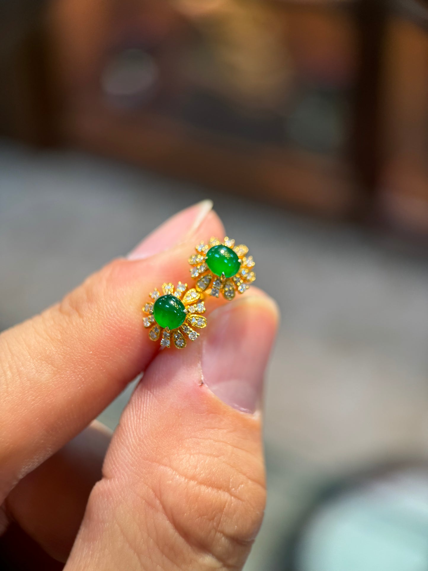 Green Cabochon Ear Stud (E304)