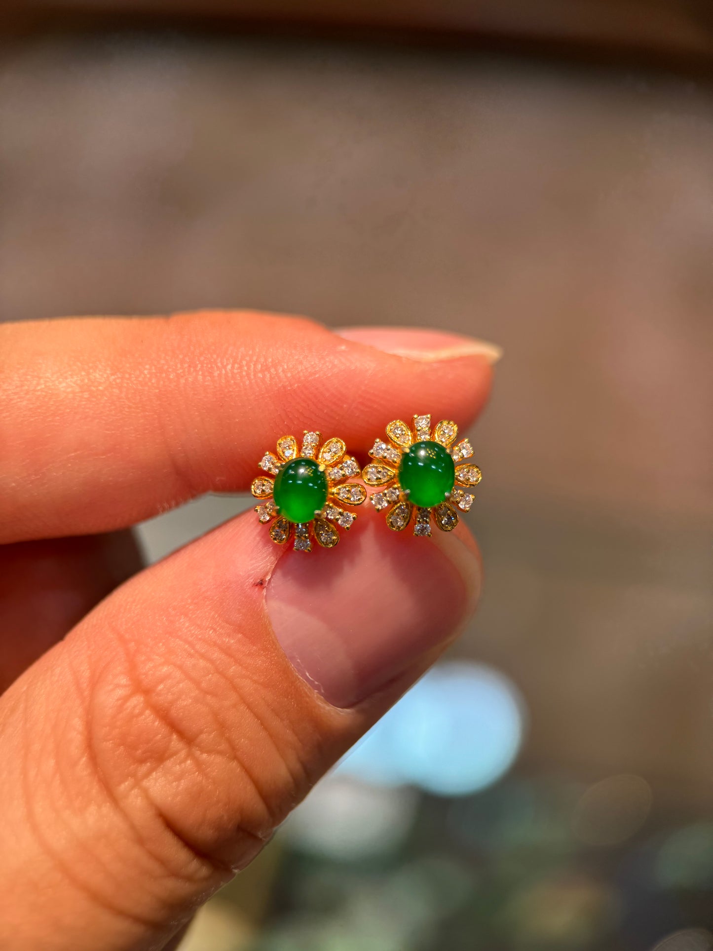 Green Cabochon Ear Stud (E304)