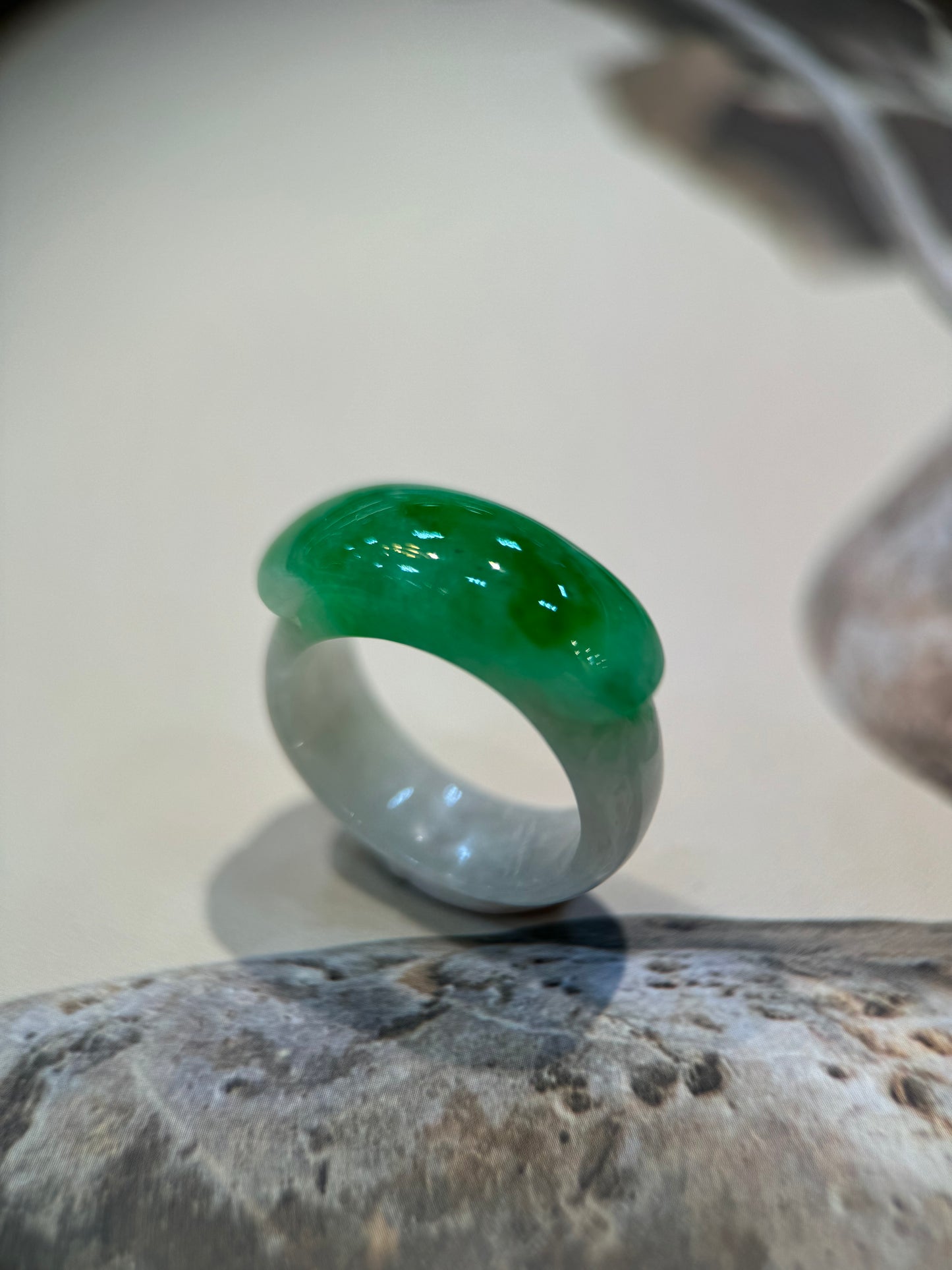 Green Saddle Jade Ring (R101)